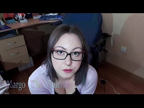 ❤️ Kynþokkafull stelpa með gleraugu sýgur dildó djúpt á myndavélinni ❤❌ Klám á is.cutebento.top ﹏